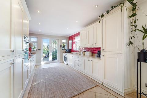 4 bedroom detached bungalow for sale, Shawley Way, Epsom