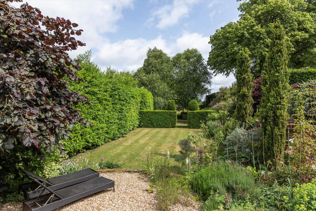 House in Alton - View 4