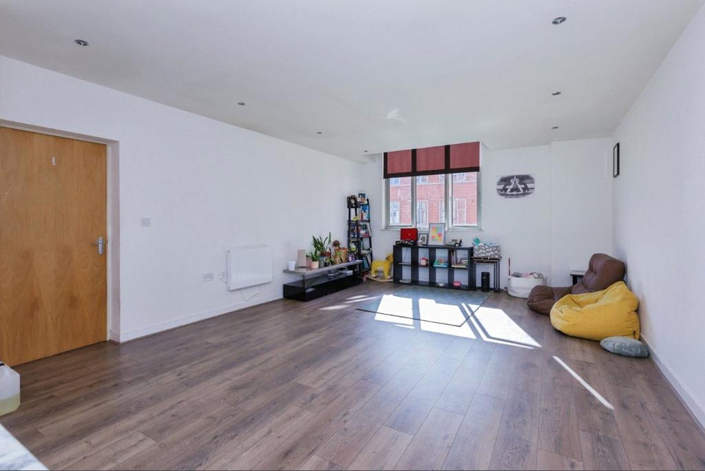 Apartment in Leicestershire - View 2