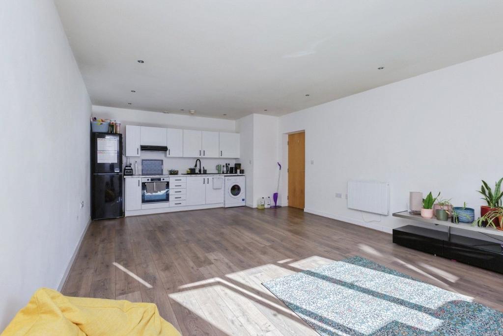 Apartment in Leicestershire - View 3