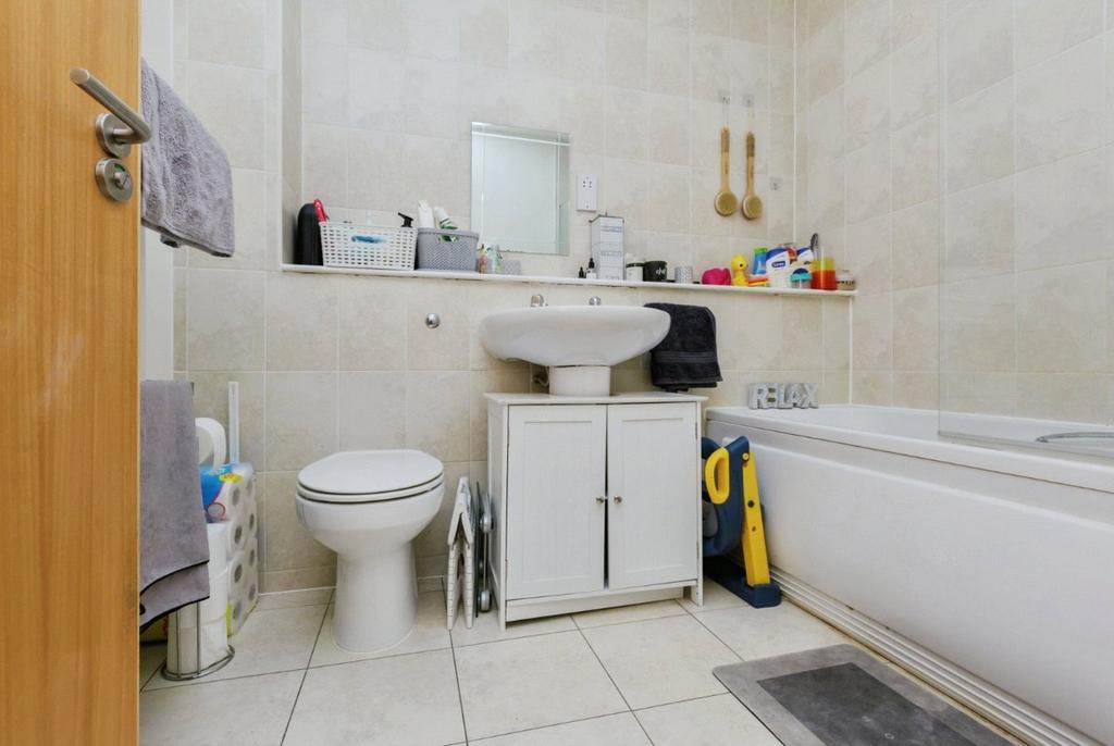 Apartment in Leicestershire - View 5