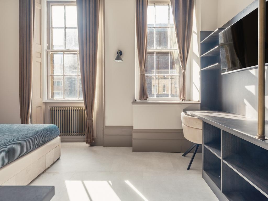 Apartment in Newcastle upon Tyne, Tyne and Wear - View 2