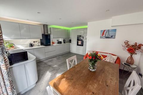 3 bedroom semi-detached house for sale, College Green, Eastbourne