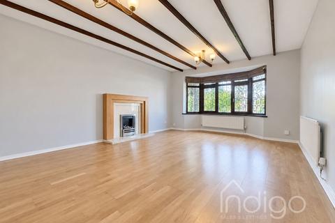 4 bedroom detached house to rent, Darsham Gardens, Newcastle, ST5