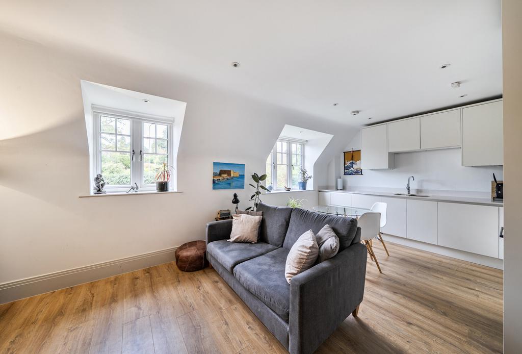 Apartment in Oxfordshire - View 2