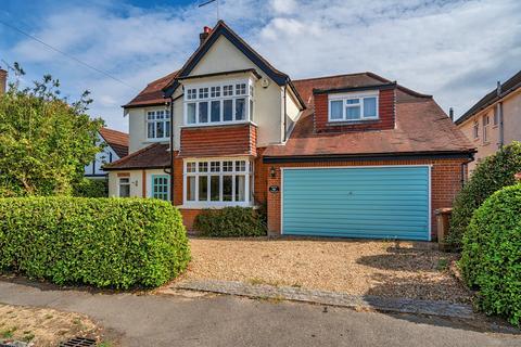 4 bedroom detached house for sale, York Road, Farnham, GU9