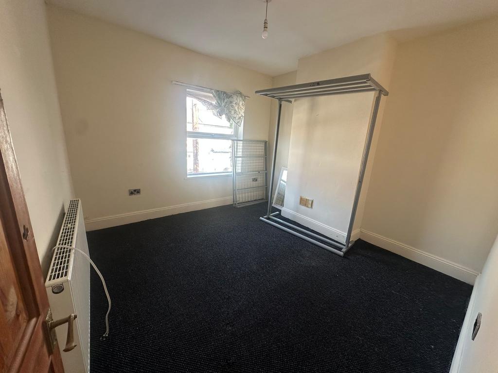House in Hockley - View 4