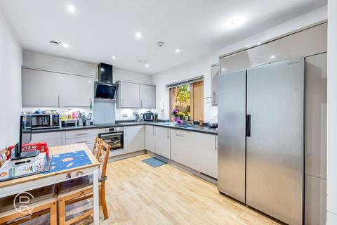 3 bedroom end of terrace house for sale, Alton Court, London, W7