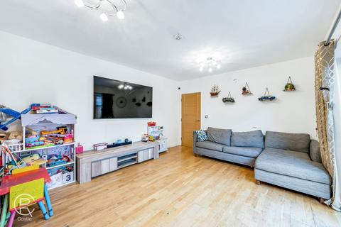 3 bedroom end of terrace house for sale, Alton Court, London, W7