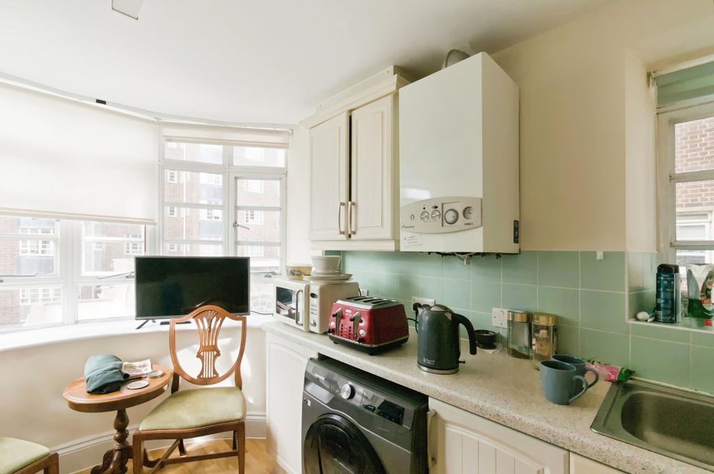 Apartment in East Sussex - View 3