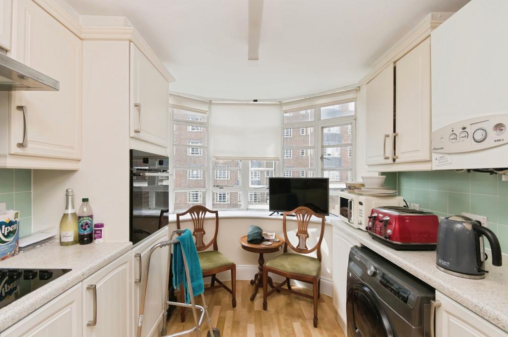 Apartment in East Sussex - More