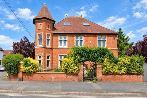 1 bedroom flat for sale, Essex Road, Thame