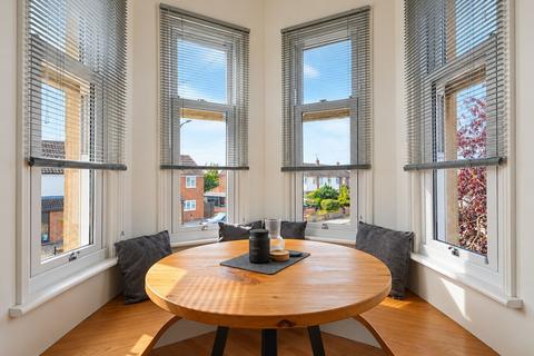 1 bedroom flat for sale, Essex Road, Thame