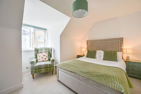 3 bedroom terraced house for sale, Gunpowder Road, Worcester Park, KT4