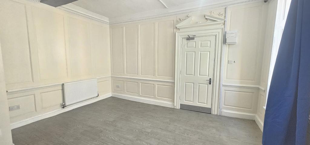 Apartment in Bristol - View 3