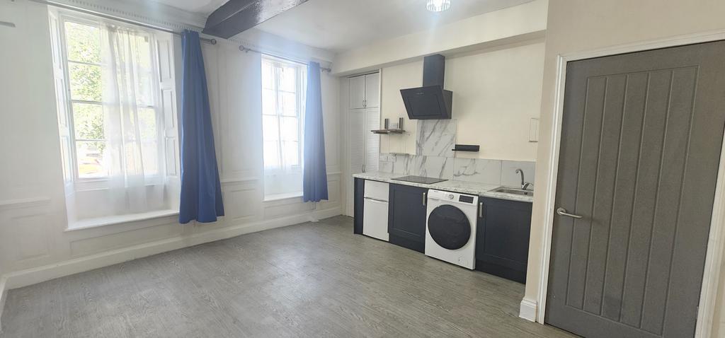 Apartment in Bristol - More