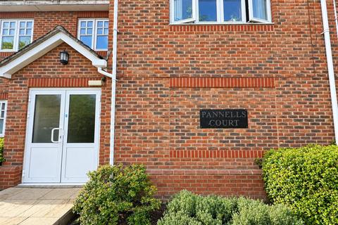 1 bedroom flat for sale, Pannells Court, Hounslow