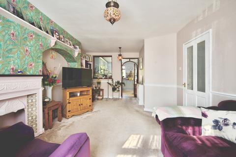3 bedroom terraced house for sale, Woodward Road, DAGENHAM, Essex, RM9