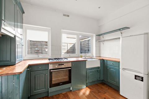 2 bedroom apartment to rent, Park Parade, London, NW10