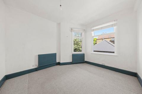 2 bedroom apartment to rent, Park Parade, London, NW10