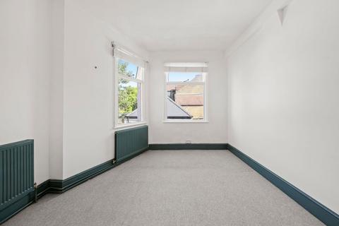 2 bedroom apartment to rent, Park Parade, London, NW10