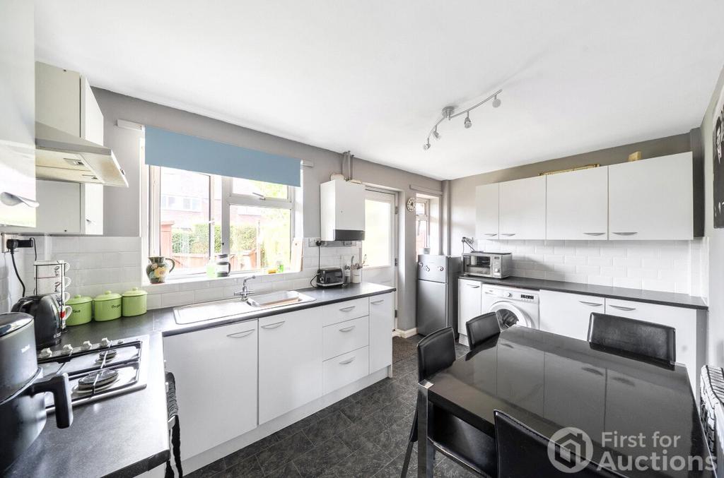 House in Nottingham - View 4