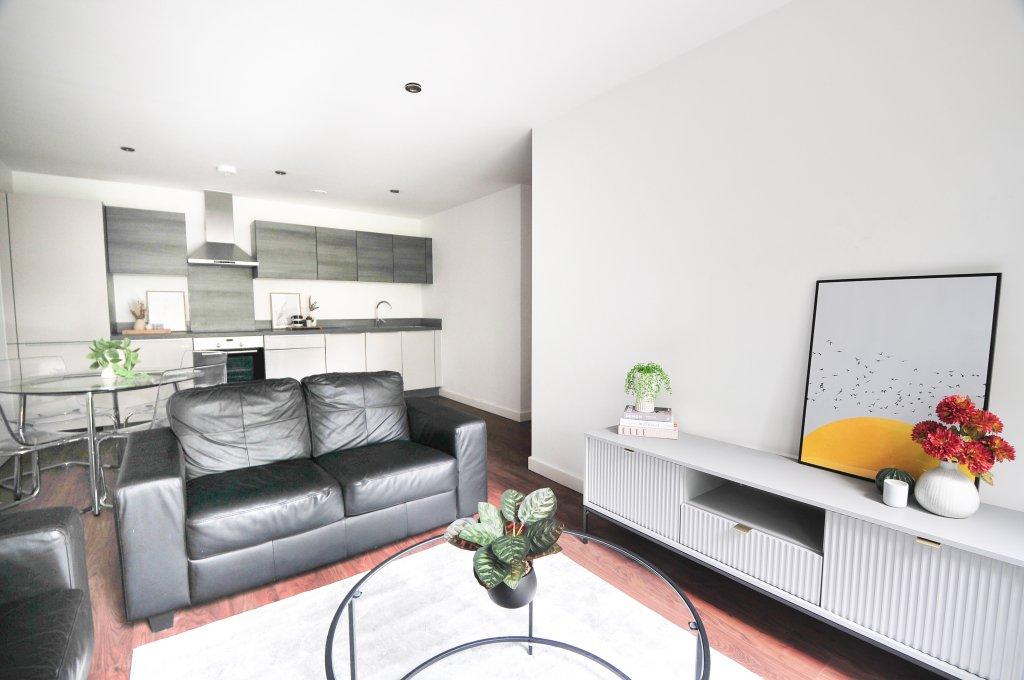 Apartment in Salford - View 4