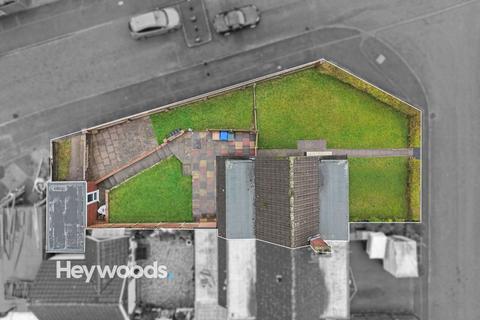 3 bedroom semi-detached house to rent, Brindley Place, Stoke-On-Trent, ST6