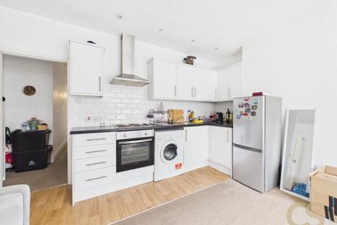2 bedroom apartment for sale, Turners Hill, Waltham Cross EN8