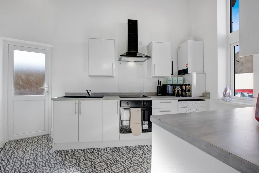 Apartment in Cardiff - View 5