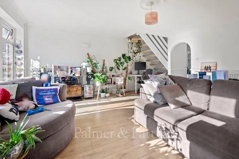 3 bedroom end of terrace house to rent, Briarhayes Close, Ipswich, Suffolk, IP2