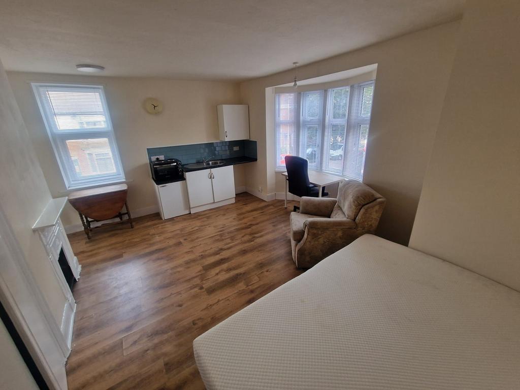 Apartment in Leicester - View 4
