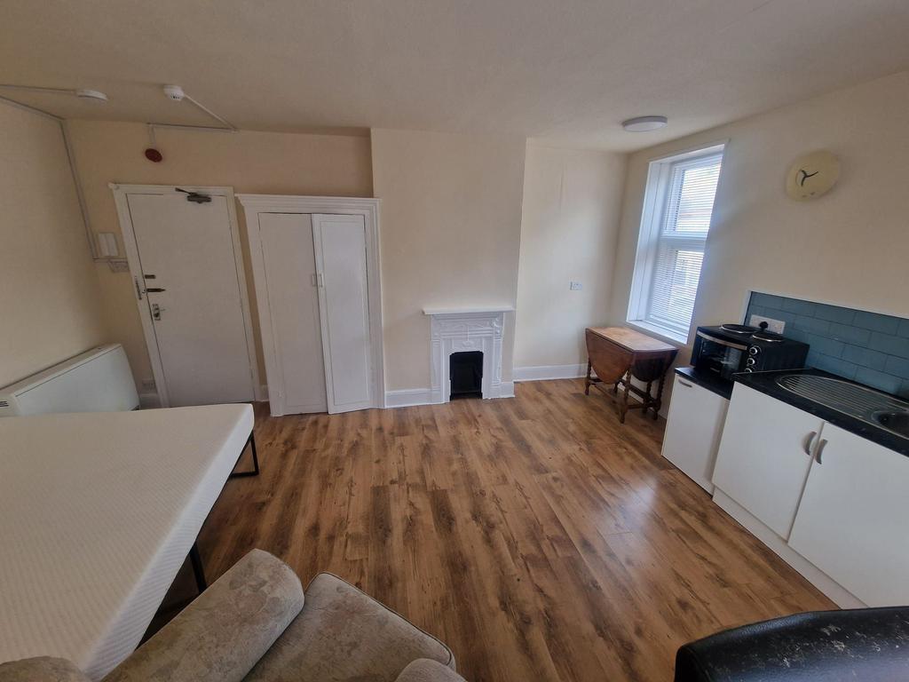Apartment in Leicester - View 5