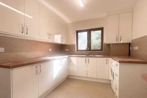 3 bedroom semi-detached house to rent, Romway Road, Leicester, LE5