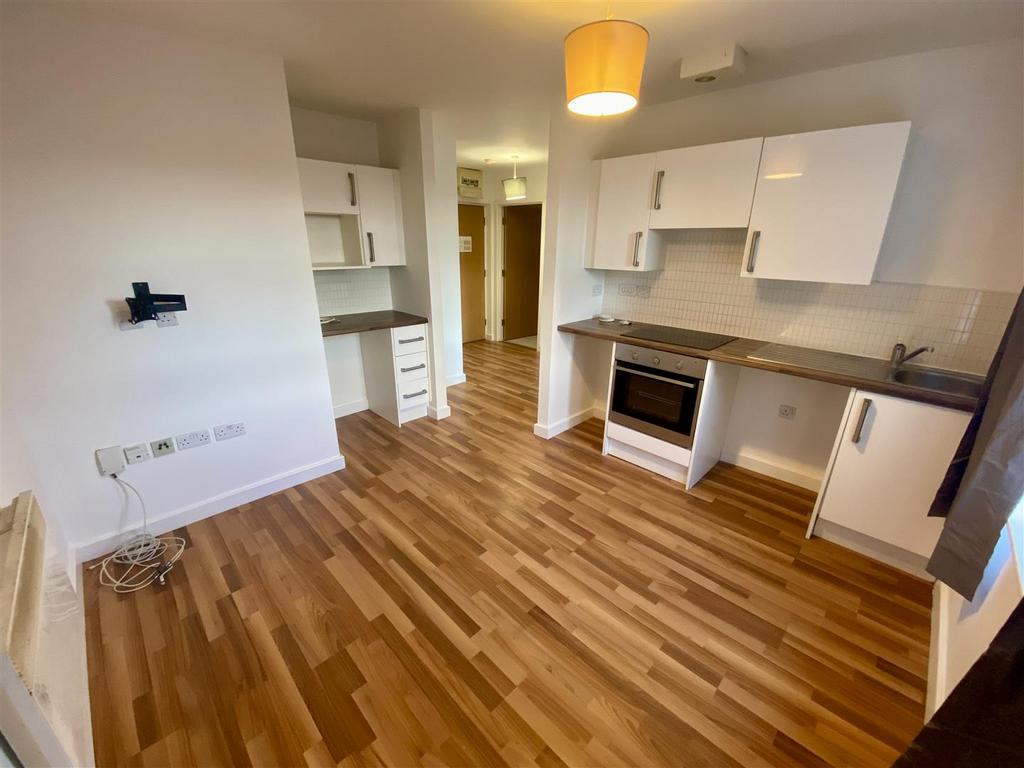 Apartment in Leicester - View 2