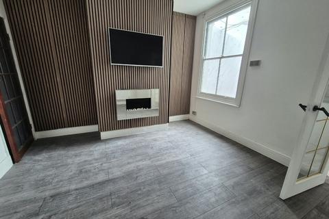 2 bedroom terraced house to rent, Archdale Street, KING'S LYNN