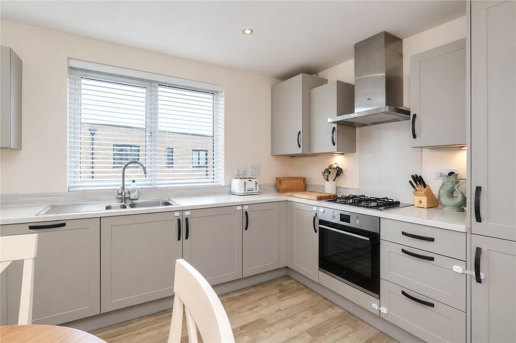 Apartment in Cambridge, South Trumpington - View 3