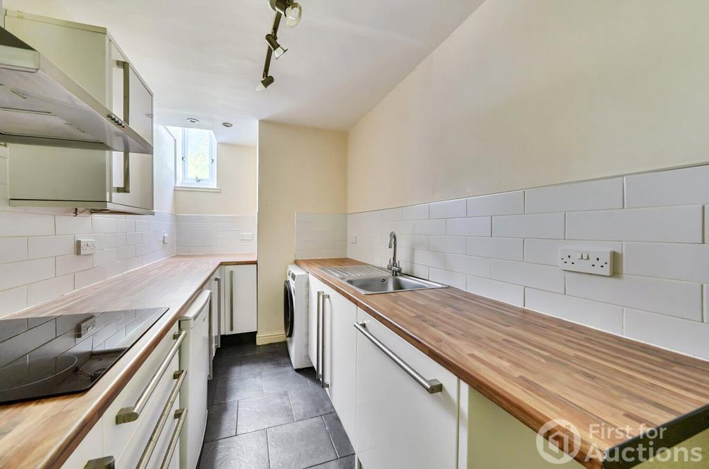 Apartment in Nottingham, Nottinghamshire - View 5
