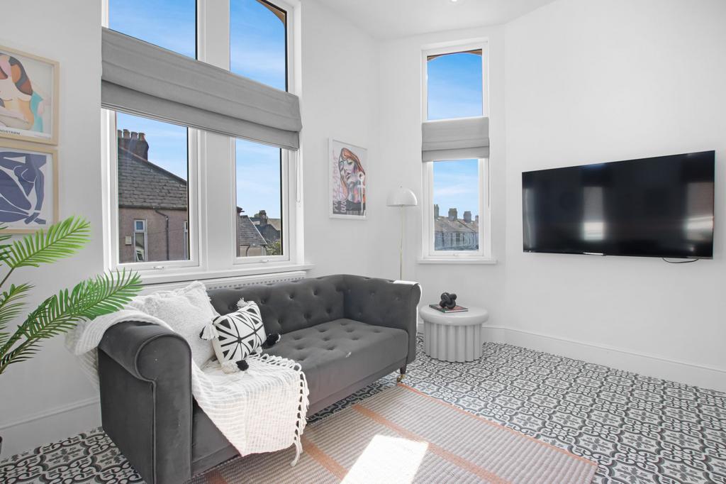 Apartment in Cardiff - View 3