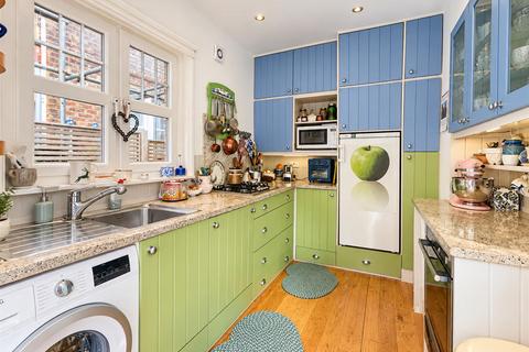 3 bedroom semi-detached house for sale, Milton Road, Eastbourne