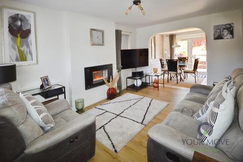 3 bedroom detached house for sale, Queen Victoria Drive, Derbyshire DE11