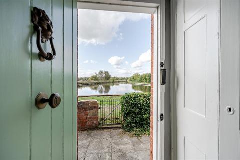 4 bedroom property with land for sale, Roving Bridge, Whixall.