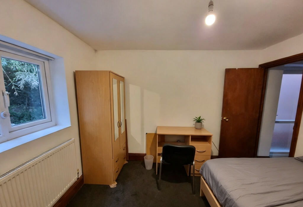 House in Birmingham, Bournbrook - More