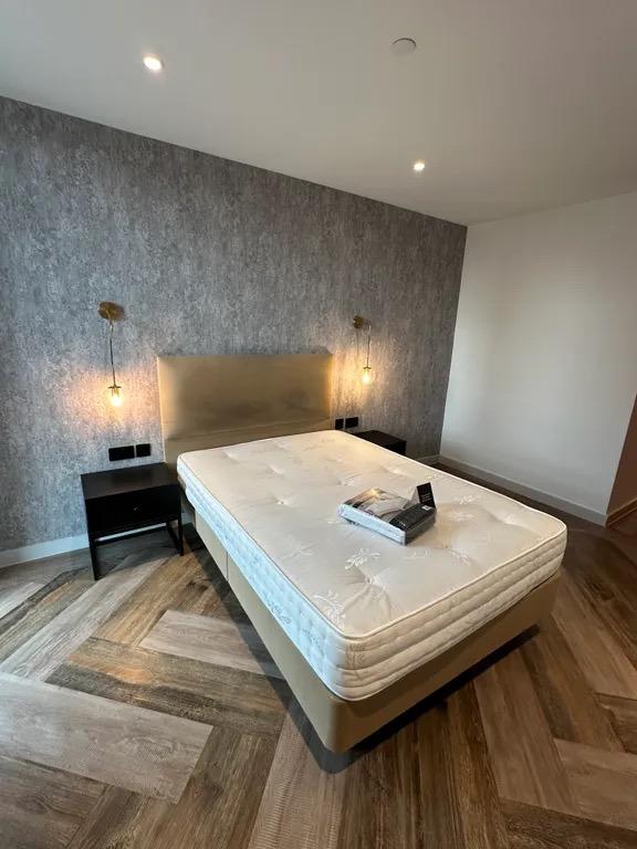 Apartment in Manchester - View 4