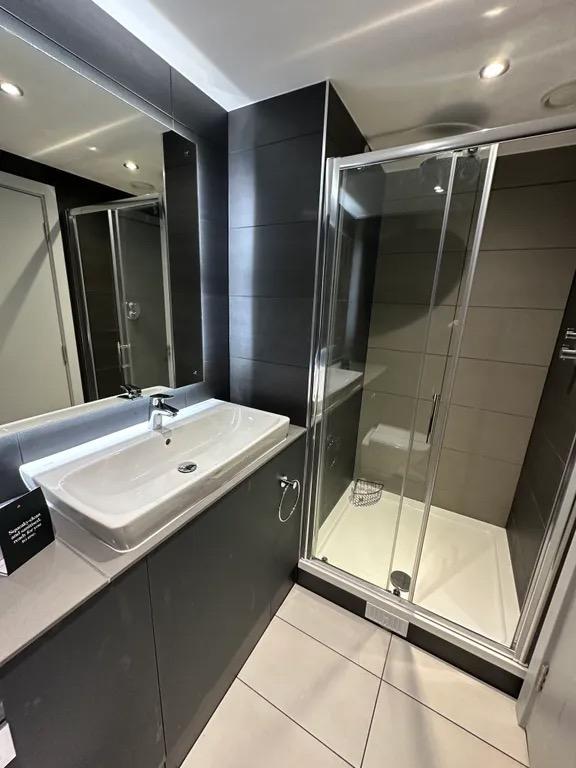 Apartment in Manchester - More