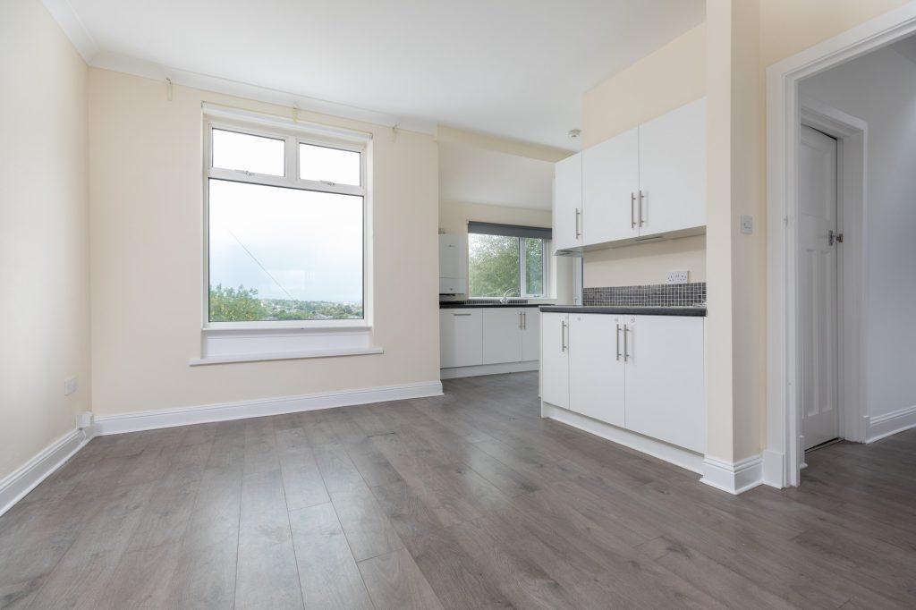 House in Giffnock - More