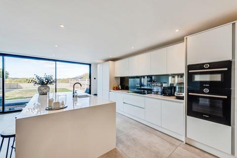 3 bedroom detached house to rent, Main Road, Long Hanborough, Witney, OX29