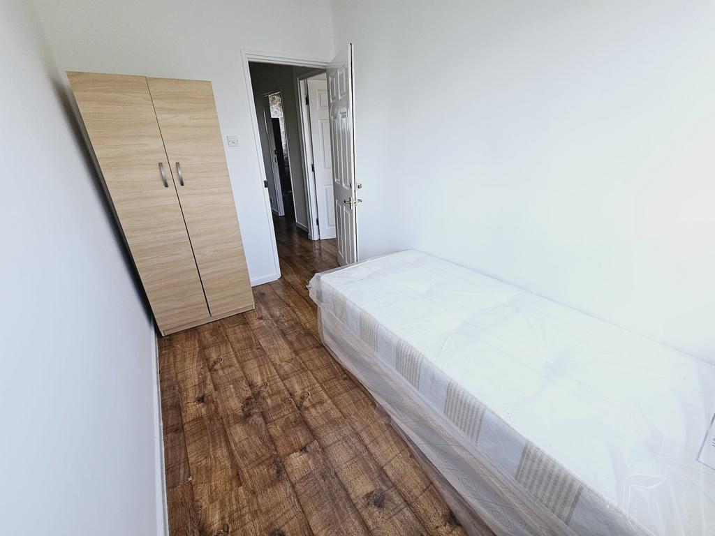 Apartment in London - View 3