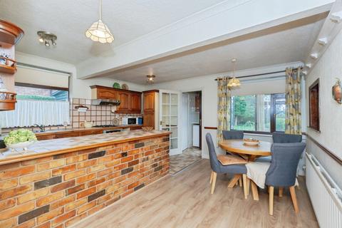 2 bedroom bungalow for sale, Scraptoft Lane, Leicester, Leicestershire, LE5