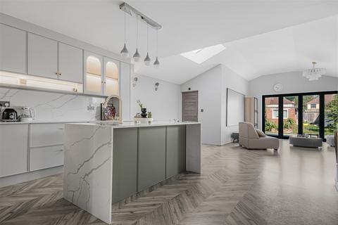 4 bedroom semi-detached house for sale, Perne Avenue, Cambridge CB1